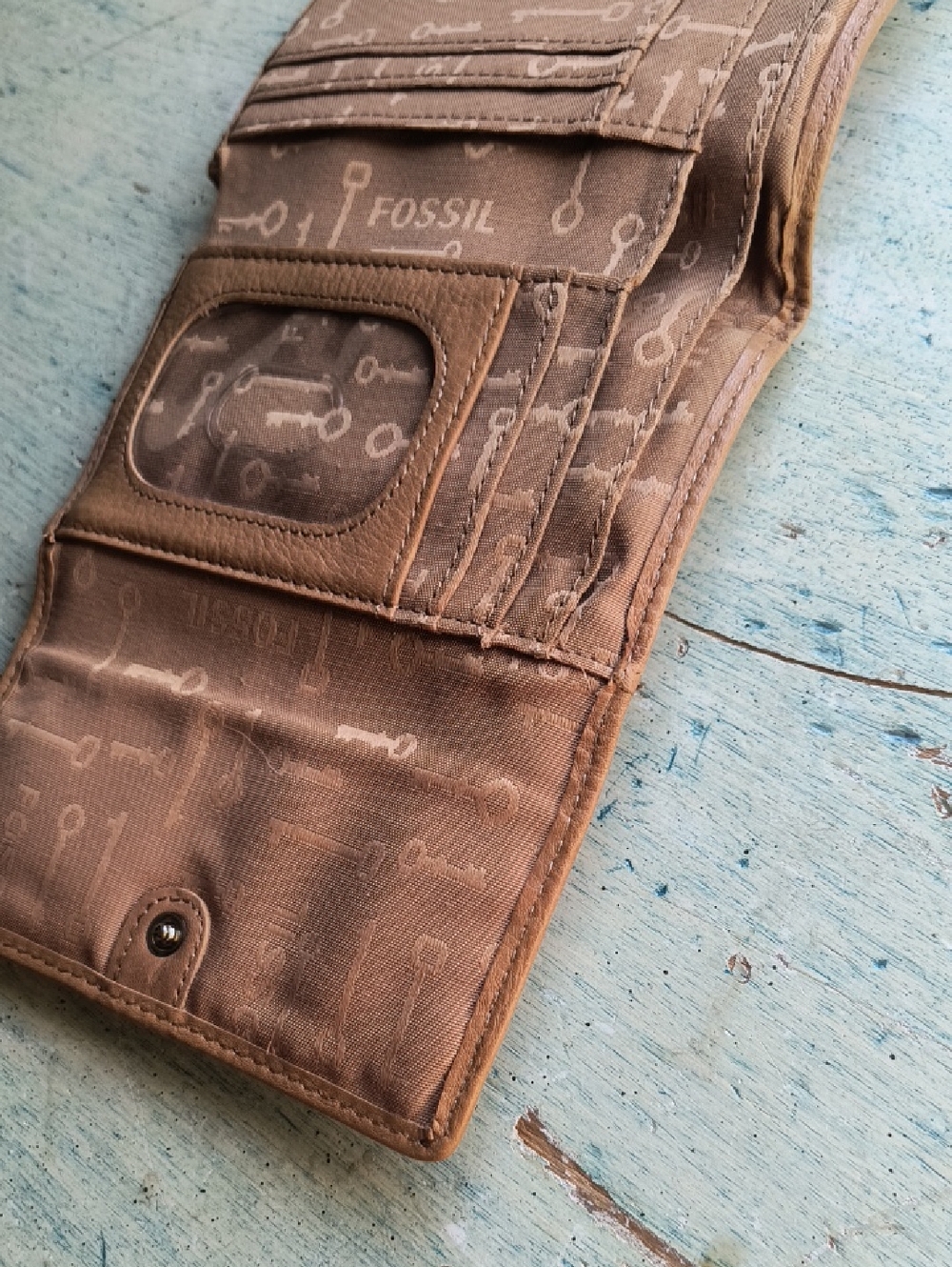 Fossil Key Wallet - Picture 9 of 12